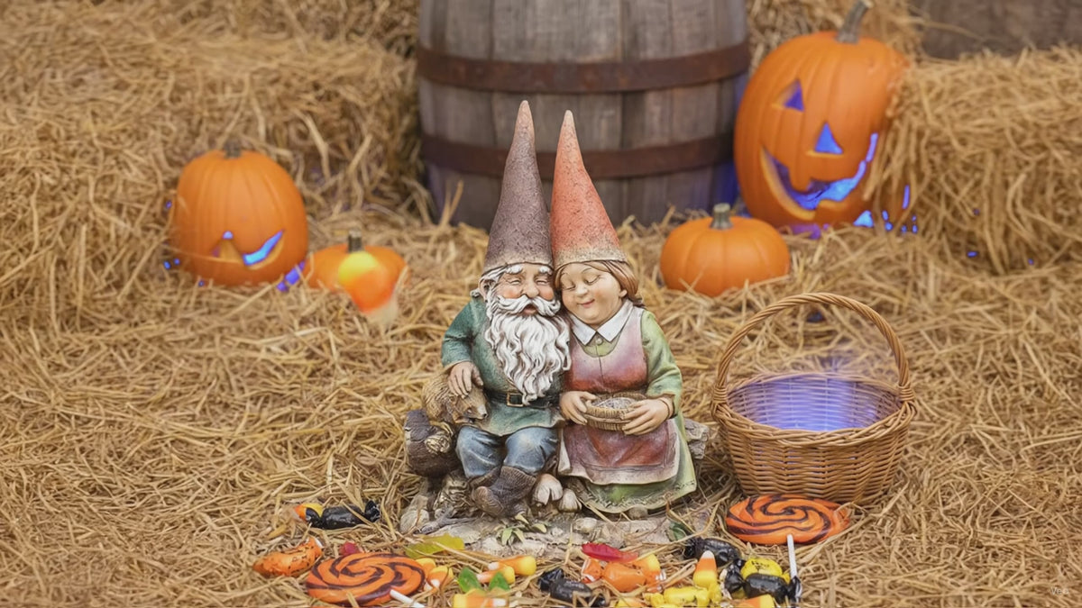 Boy and girl gnome sweet hearts