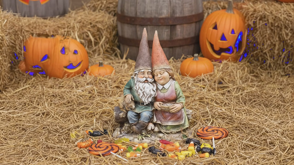 Boy and girl gnome sweet hearts