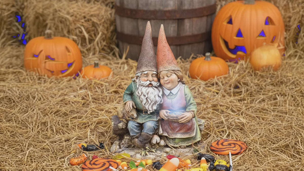 Boy and girl gnome sweet hearts