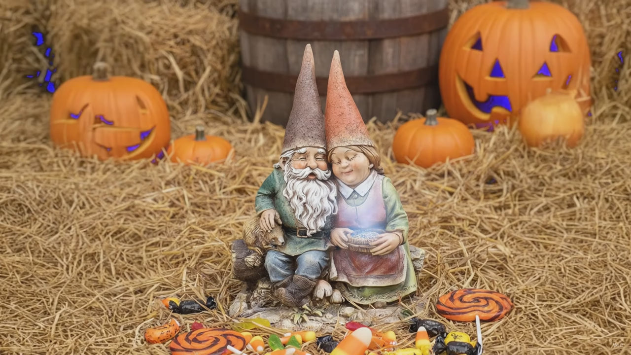 Boy and girl gnome sweet hearts